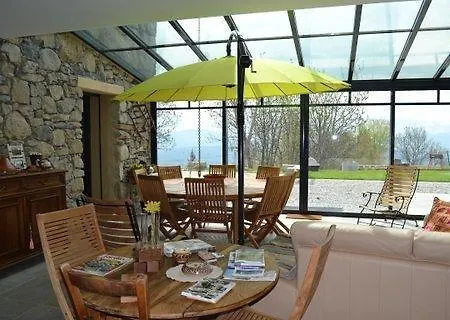 Bed & Breakfast Chateau Serigues 3*