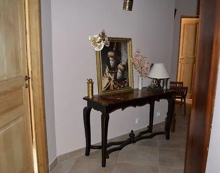 Chateau Serigues Oda ve Kahvaltı