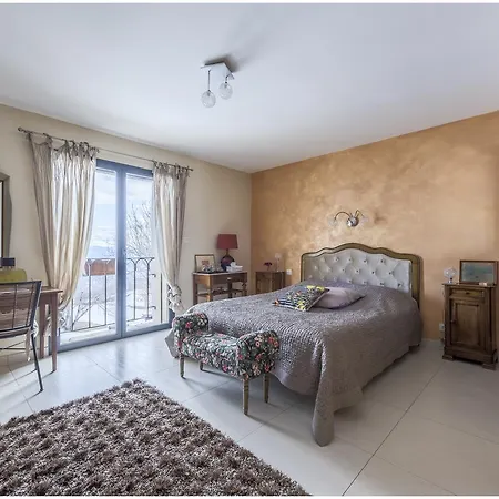 Bed & Breakfast Chateau Serigues 3*